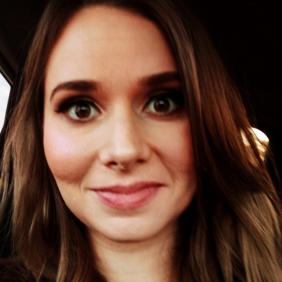 Meet your Posher, Amy - Picture 1 of 1